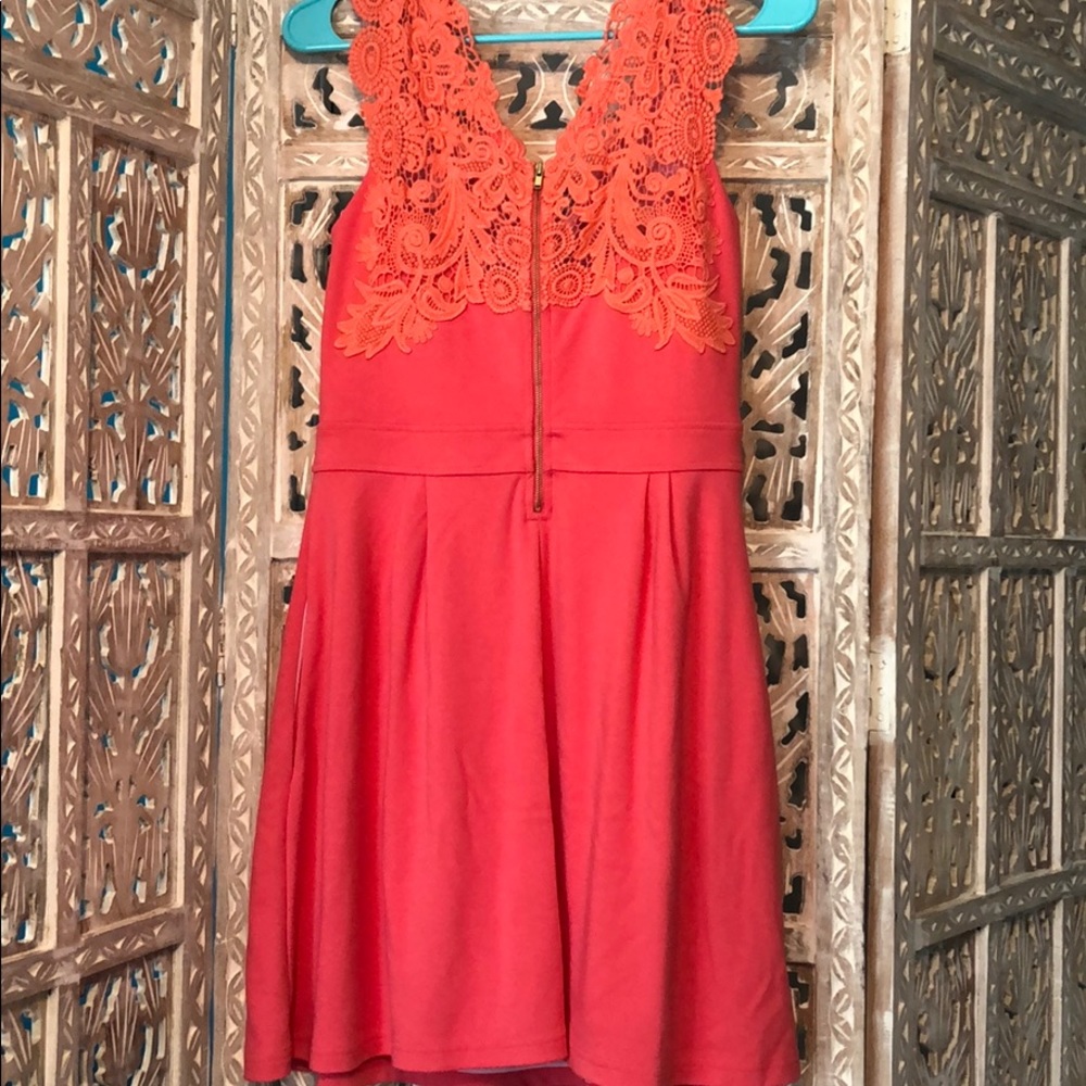 NWOT Lilly Pulitzer Dress w/ Intricate Lace Detail